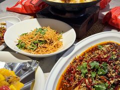 -百味地锅鸡(二店·财校分店)