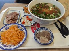 -陇兴楼(西安咸阳国际机场店)