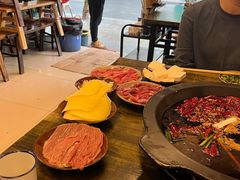 -黄潇洒老火锅(九眼桥宏济巷店)