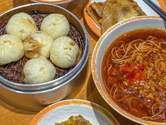蛋饼夹里脊-小桃园·豆浆油条(复兴中路店)