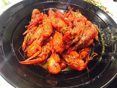 -虾弄弄海派小龙虾·牛羊蝎子火锅