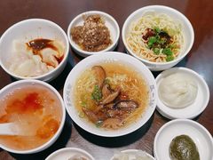 -正一涵老味道名小吃(广汉总店)