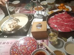 -尚尚仙·酸汤猪手·猪肚鸡火锅(华联万柳购物中心店)