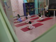 -Isee灰姑娘国际儿童艺术中心(证大·大拇指广场店)