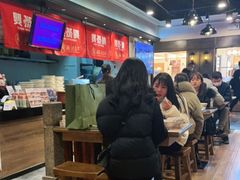 大堂-双燕楼·手工馄饨·汤面小吃(世纪汇店)