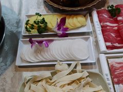 -羊家胡同·龙虾烧烤火锅(龙汇路店)