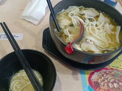-灵芝妹子海鲜米线(劳动公园店)