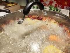 -尚尚仙·酸汤猪手·猪肚鸡火锅(华联万柳购物中心店)