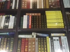 -钟书阁(松江泰晤士小镇店)