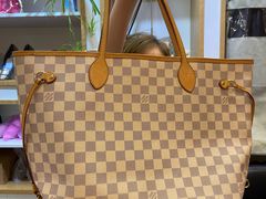 -爱革·洗衣改衣·洗鞋修鞋·洗包修包·奢侈品护理(宝地广场店)