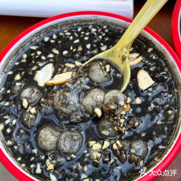 终于在武汉吃到糯唧唧的油醪糟！是重庆那味！