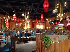 大堂-老滇山寨•云南特色菜•地方菜•民族风情歌舞表演(金碧店)