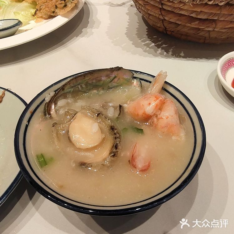 冬日里的暖心砂锅粥