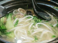 -丽虹云南过桥米线(兴工街店)