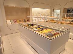 面包甜点陈列柜-好利来(山东路店)