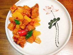 波萝咕噜猴头菇-十二舍·湯物素煮(江泰潤政店)