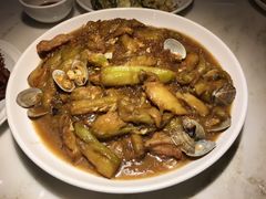 茄子炖蚬子-日丰园海肠水饺·老字号大连海鲜(和平广场店)