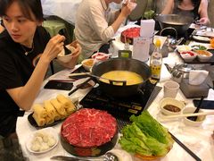 -鲜入围煮花胶鸡海鲜火锅