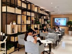 -柏乐口腔医院·舒适化无痛种植牙中心(东盟商务区院)