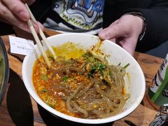-万记麻辣烫国展总店