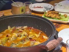 黄辣丁鲜鱼锅-小小河边鱼(天润城店)