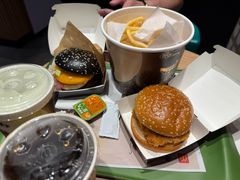 -麦当劳(百联西郊购物中心店)