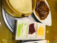 果木烤鸭-闫水饺大酒楼·北京老闫靓马饺子馆