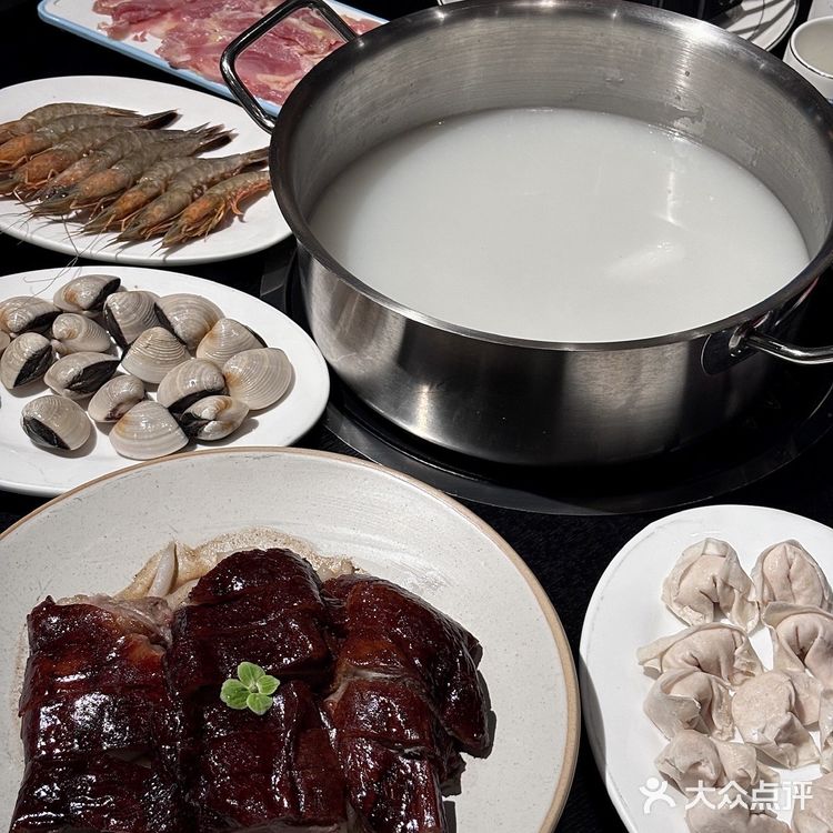 上海新开的！！！jujuju好吃的粥底火锅[调皮][调皮][调皮]