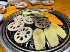 -唯成•韩国炭火烤肉 유성고기