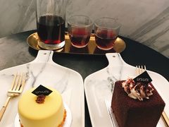 -UNI UNI(环亚凯瑟琳店)