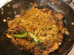 -胡须佬鸡煲四季火锅店(石厦西村直营店)