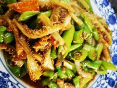 杭椒牛柳-老长江路灌汤包(天津路总店)