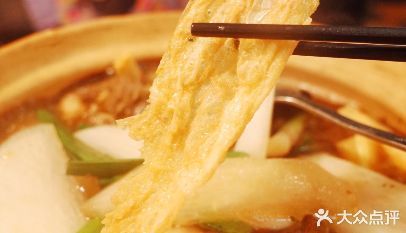 冬天当然要吃暖暖的羊肉煲啦 