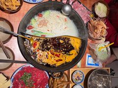 -周小明火锅(黑金冠社区店)