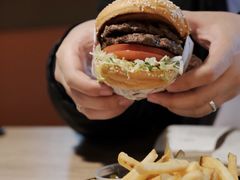 -The Habit Burger Grill 哈比特汉堡(复兴soho店)