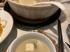 -港丽餐厅(高德置地店)