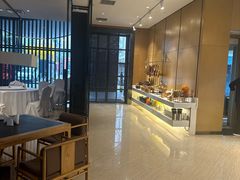 -鱼鲜饭香·招牌汽锅剁椒鱼头王