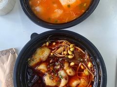 -渝是乎酸菜鱼·川渝小炒(新世界百货望京店)