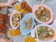 -榮泰米粉湯(Left Shop)