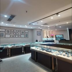 -恒阳珠宝·高级定制镶嵌·天然彩宝·天然钻石(南京西路店)