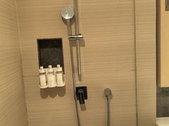 -苏州汇融广场假日酒店