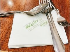 -玛格萝妮比萨屋(四平店)