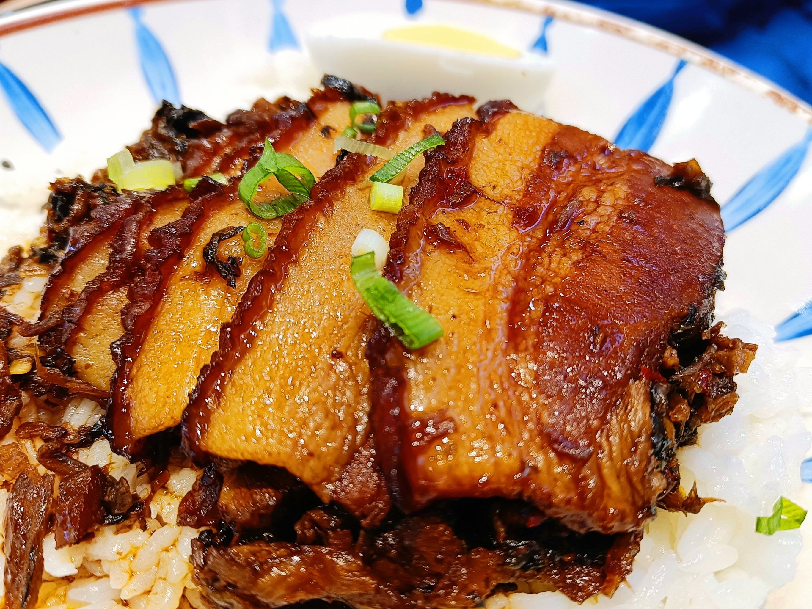 谁能拒绝便宜大碗的扣肉