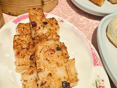 腊味萝卜糕-囍凤楼·粤菜·点心·火锅(温特莱店)
