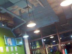 -马路边边串串香形象店(磐石路店)