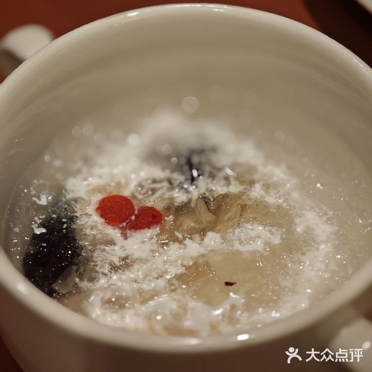 我一口咬下去，就是春天。。。