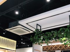 大堂-馋三尺蟹粉小笼(人民广场店)