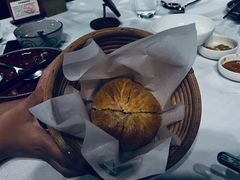 烤酱肉破酥包-泓0871臻选云南菜·味庄