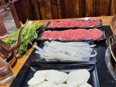 -果松木炭酸菜铜火锅·外婆参鸡汤