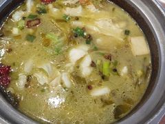 -周鱼小馆石锅酸菜鱼(活力汇店)